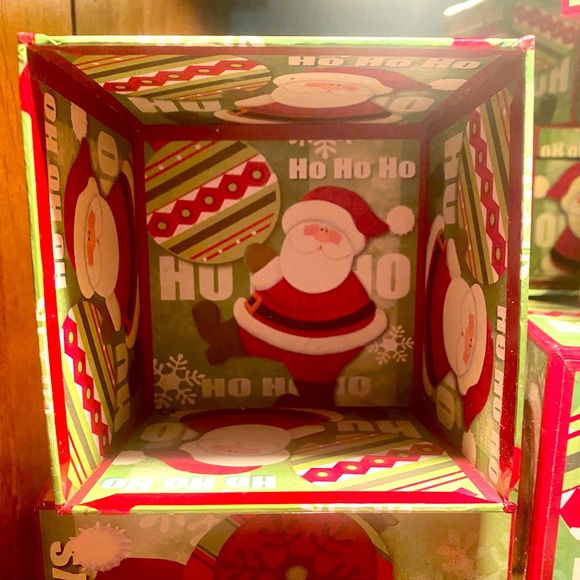 🎅LINDY BOWMAN🎅5-CHRISTMAS DESIGNER SANTA GIFT BOXES & 9-CT BOWS🎁 - Picture 2 of 11